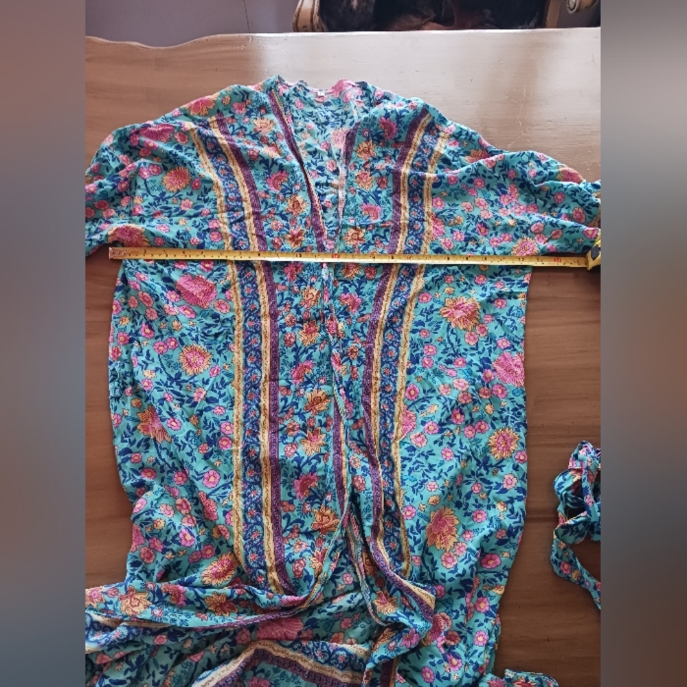 Beautiful Kimono Robe With Tie Waist Womens L Soft Lightweight 3/4 Sleeve Pretty - Picture 6 of 10